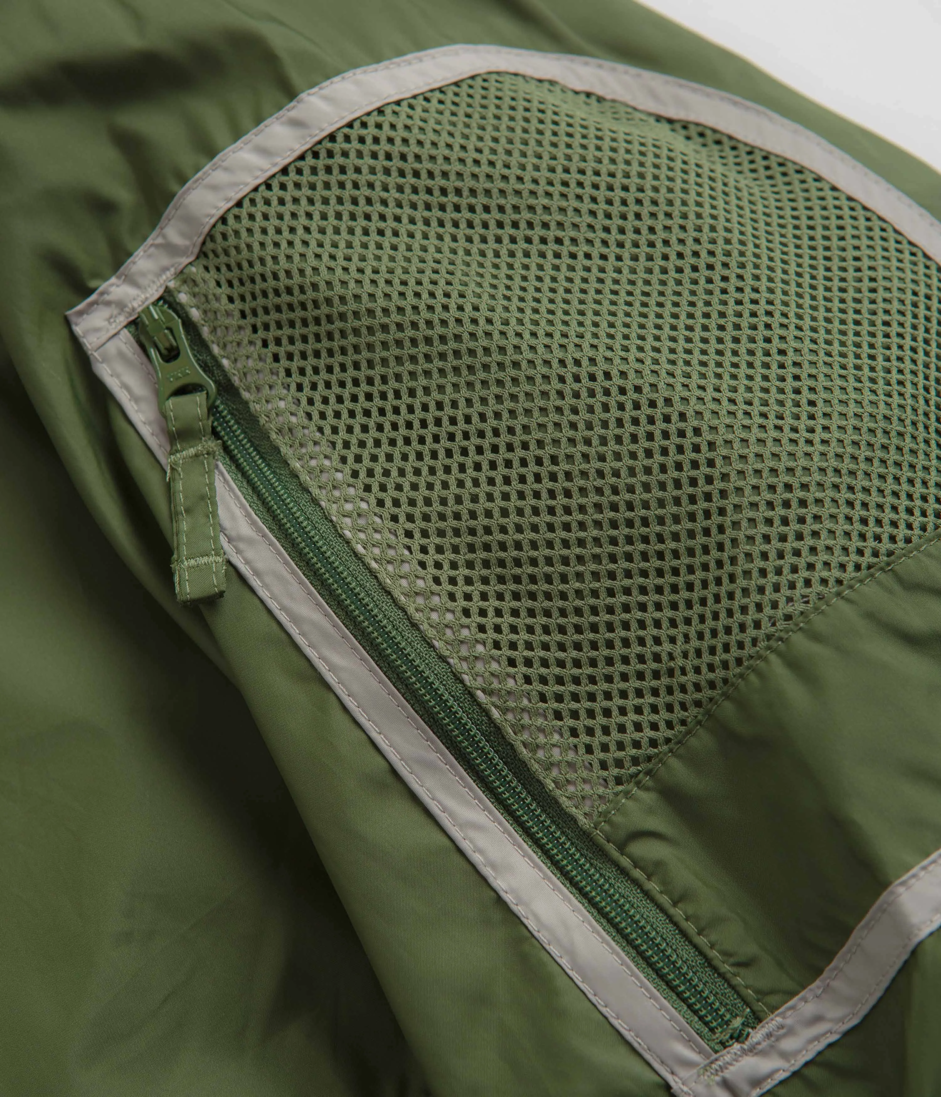 Columbia Challenger Windbreaker Jacket - Canteen / Flint Grey