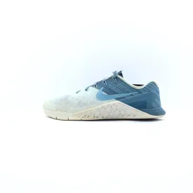 NIKE METOON